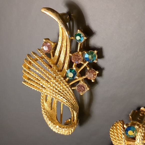 LISNER Vintage Brooch Set - Picture 2 of 5